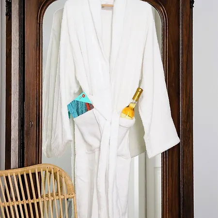 Volpe E Uva Winesuites & 4* 트라니