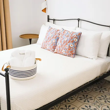 Volpe E Uva Winesuites & 트라니