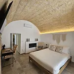 Volpe E Uva Winesuites & 4*