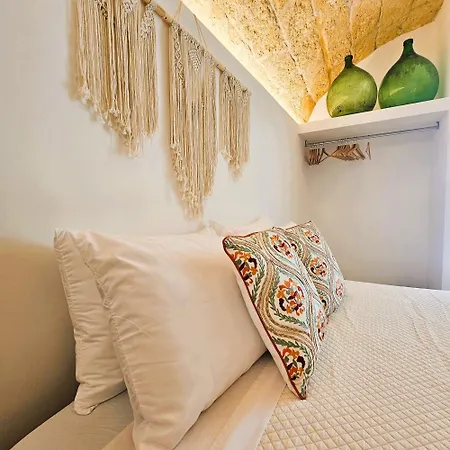 Volpe E Uva Winesuites & Bed and Breakfast Trani