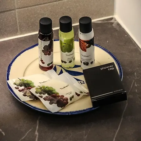 Volpe E Uva Winesuites & Trani