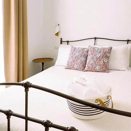 Volpe E Uva Winesuites & Bed and Breakfast Trani