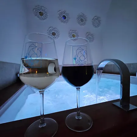 Volpe E Uva Winesuites & Trani