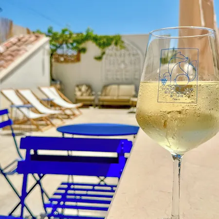 Volpe E Uva Winesuites & 4*