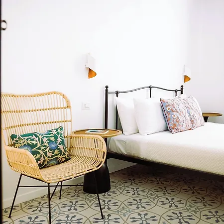 Volpe E Uva Winesuites & Bed & Breakfast Trani